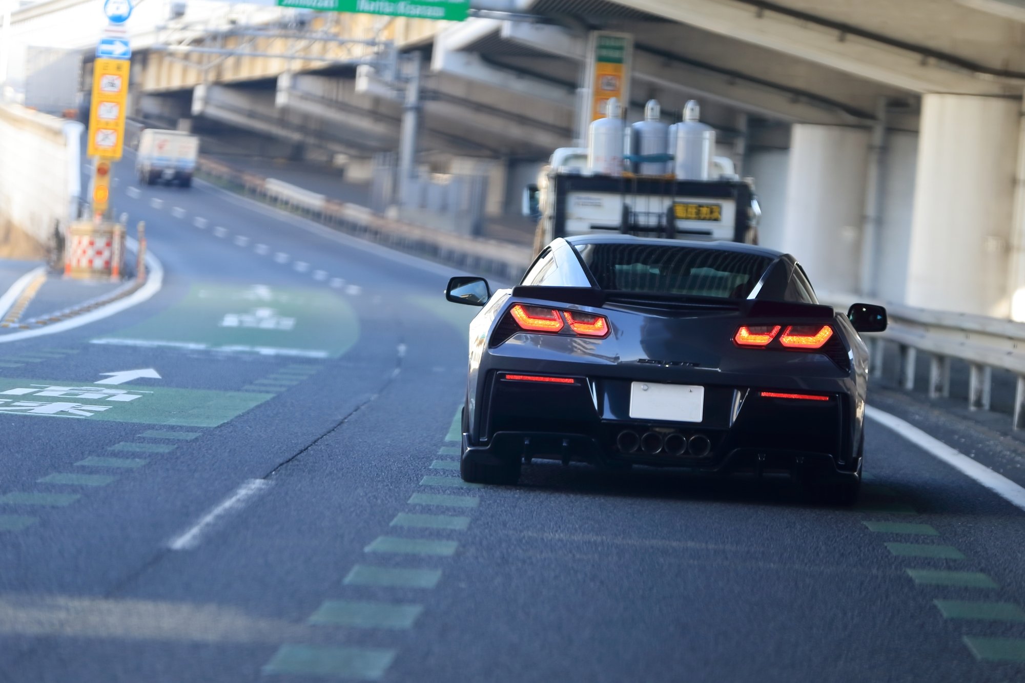 油断してた…高速道路で「一発免停」「反則金3万5000円」の対象になるウッカリ交通違反