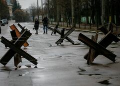 ロシア、ウクライナ南部で進軍　「人道回廊」設定で合意