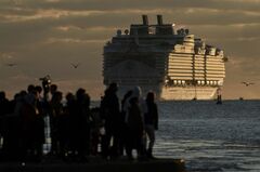 クルーズ旅行が激安に　運営会社にはリスク