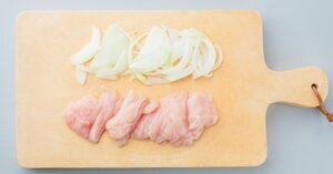 【レシピあり】お財布に優しい！ 鶏むね肉と玉ねぎで4品も作れる！