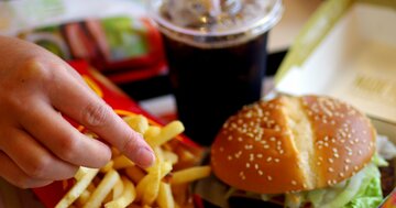 糖尿病をリスクを高めるファストフード店の「人気メニュー」とは？【ハーバード大研究で判明】