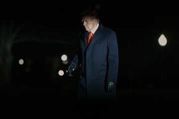 トランプ政権、連邦補助金凍結を撤回