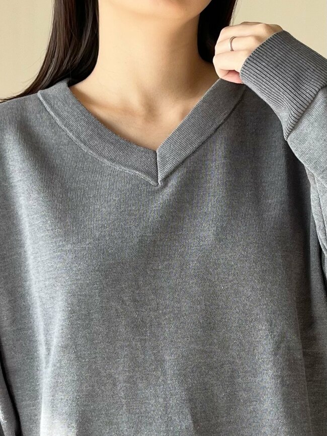 「着太りして見えません」GUの“ゆったりニット”気になる二の腕やお腹をカバーしてくれて嬉しい!「肉感を拾わず高見え」「着回しができて助かる」