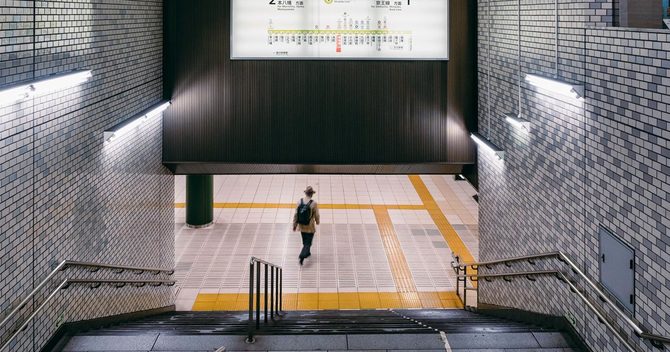 閑散とした駅