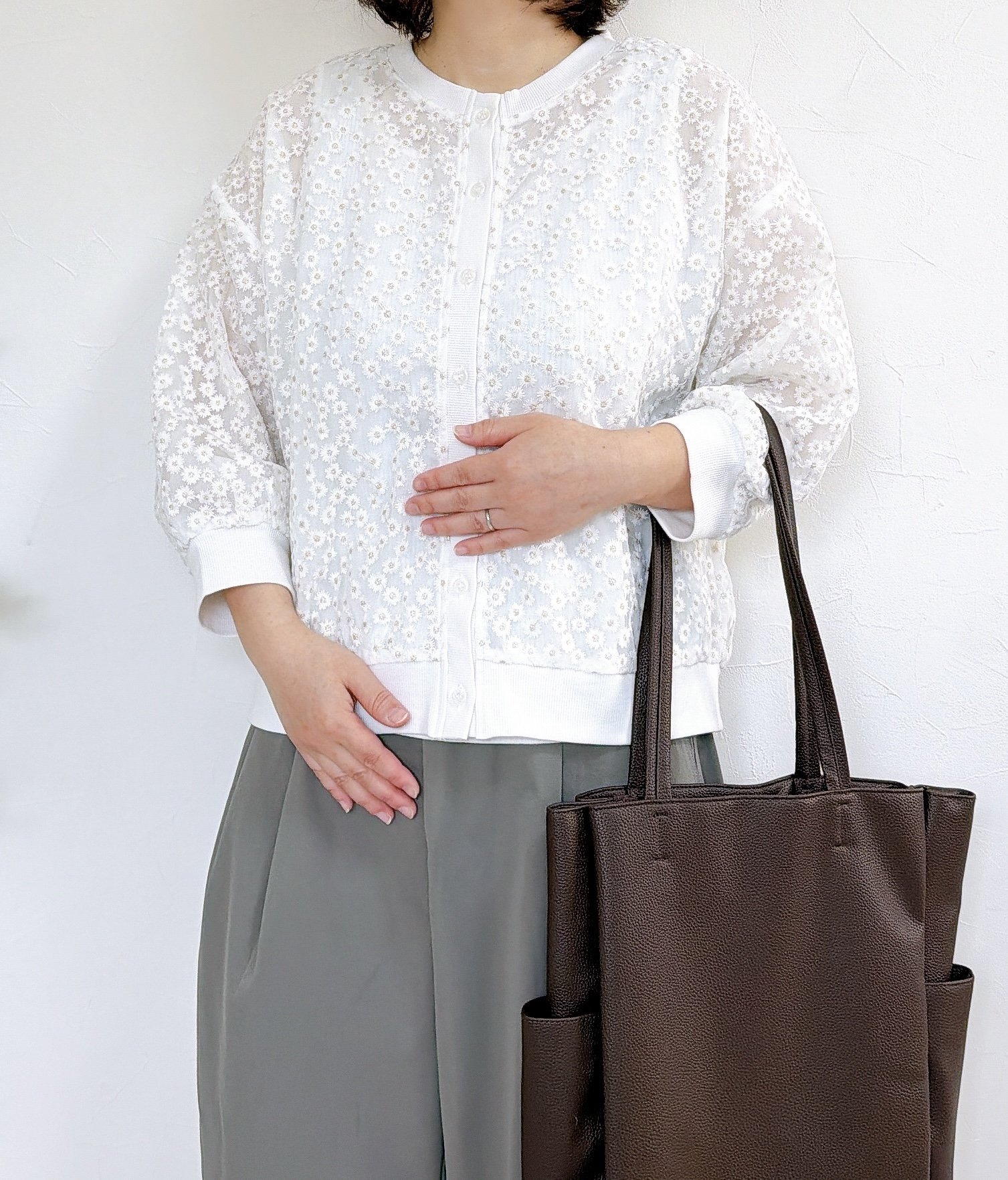 「一目で惹かれました」「高級感があります！」ハニーズの“ふんわりカーディガン”がオシャレだと大好評…！「チュールに花柄が可愛い」