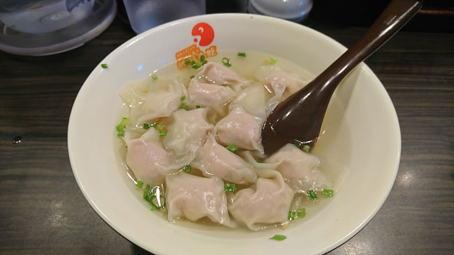 「沙县小吃」のワンタン