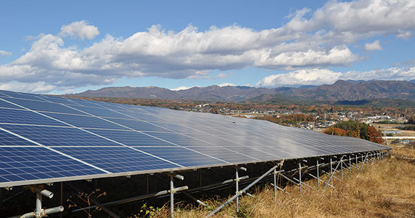 太陽光発電買い取りに入札制度導入、初回が低調に終わった背景