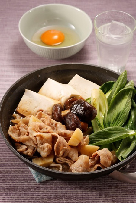 疲れたビジネスパーソンのスタミナ増強!<br />激うま薬膳小鍋「中華風にんにくすき焼き」