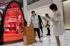 コロナ明けの中国市場、高級ブランドが急回復