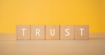 今すぐ売上を上げる販促アイデアを出す方法、「公的・有名取引実績」とは？