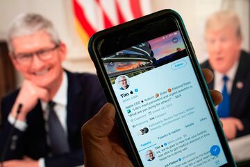 アップルCEOとトランプ氏、意外な共存関係