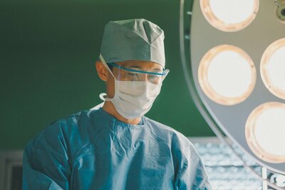 外科医＝男性は時代錯誤、手術成績に男女差なし
