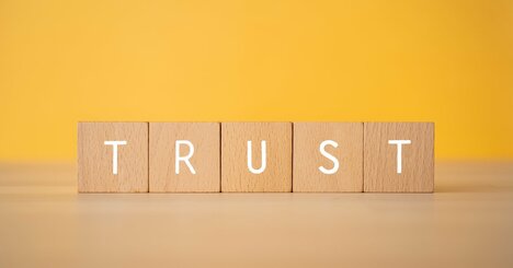 今すぐ売上を上げる販促アイデアを出す方法、「公的・有名取引実績」とは？