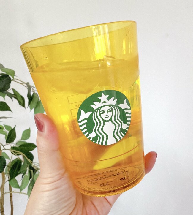 家のコップ、全部これにしたい!スターバックスの“お店みたいなカラフルカップ”が可愛いと大好評!「色がとっても綺麗」「衝動買い大満足」「置いてあるだけでキッチンが可愛く見えます」【購入レビュー】