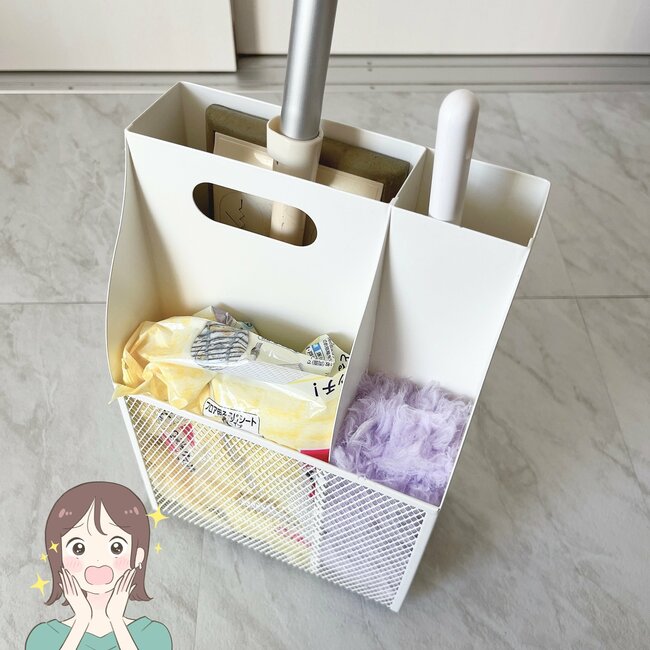 「こんな商品欲しかった」3COINS×花王の“お掃除ワイパー収納”すっぽり入って倒れないの!「ベストサイズすぎてありがたい」「スッキリ片付いて良かった」
