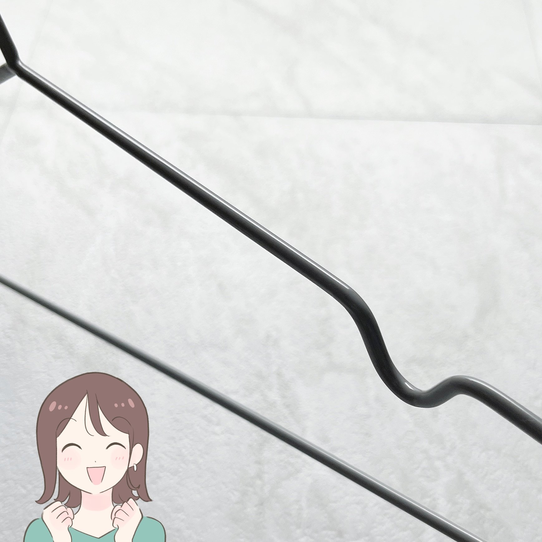 「80本以上購入した」無印良品の“天才ハンガー”服がすべりにくくて快適すぎる！「何本あってもいい！」「ノンストレスです」