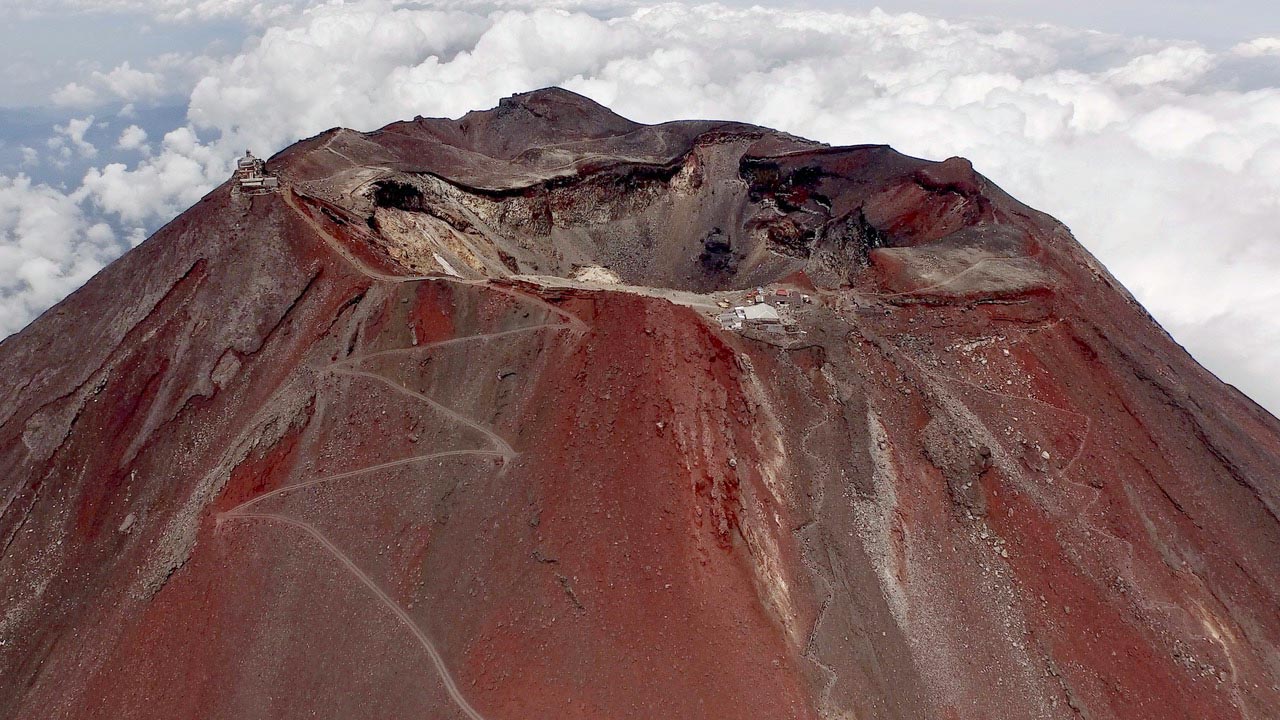 日本の絶景、富士山お鉢参り