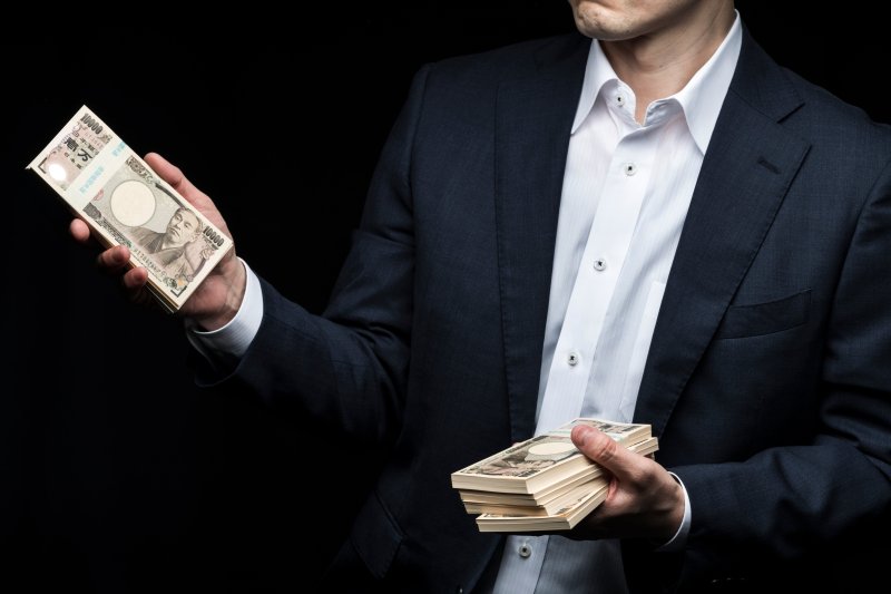 【国税OBが明かすお金】国税専門官は見た！ 億万長者の“超意外な職業”とは？