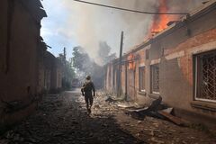 露軍がルガンスク州制圧主張、ウクライナ軍はリシチャンスクから撤退