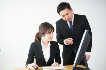 「悪気がないセクハラ」の4パターン!あなたは大丈夫?