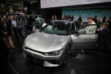 EV参入メーカー増加、客はブランド固執せず