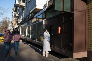ロシア侵攻に備えよ　ウクライナ首都冷静も覚悟
