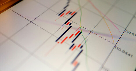 株価暴落時に投資初心者が取るべき行動、3つのパターンで考える