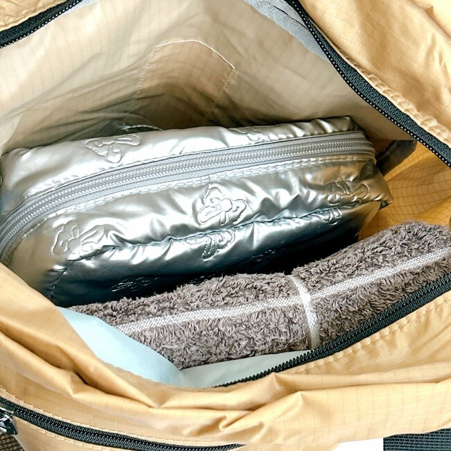 「3個目リピ買い」「文句なしのお品」ワークマンの“大容量バッグ”1泊分の荷物が入るし、2WAYで使えて楽ちん！「重たさを感じません」