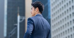 ジョブ型雇用で給料が上がらなくなった「ふつうレベルの社員」が給料を上げる「たった1つの方法」