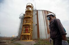 OPECプラス、大幅増産見送り　原油7年ぶり高値に