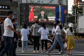 全人代開幕へ、経済再生目指す習体制にコロナの影