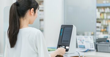 「え、まだ使える？」期限切れ保険証が今夏まで延長…その後に待つ「全額負担」の落とし穴