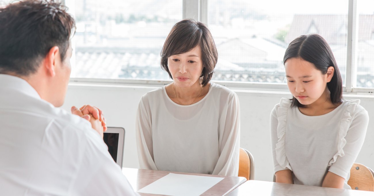【中学受験のプロが教える】学校や塾で評価されずやる気をなくしたわが子にかける言葉、どれが適切?
