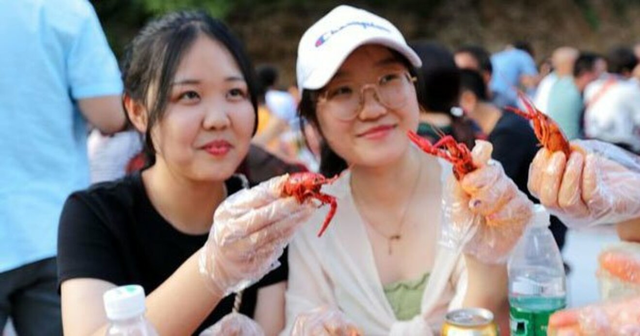 ビールのつまみといえばザリガニ 中国で個性派食材が人気を集めるワケ News Amp Analysis ダイヤモンド オンライン