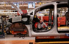 自動車大手ステランティス、希望退職募集へ