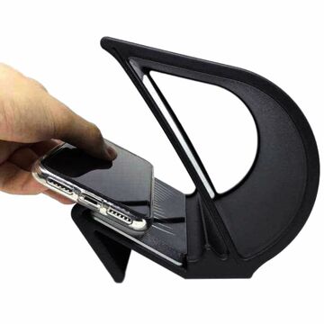 スマホをワイヤレス充電でき、独自アプリも提供するステーション