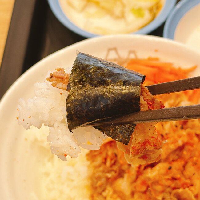 「これで400円は安いな～」「毎日食べに行こうかな」松屋の“ボリューム満点モーニング”朝からガッツリ食べたいときにピッタリ！「安すぎて豚汁も頼んじゃった」