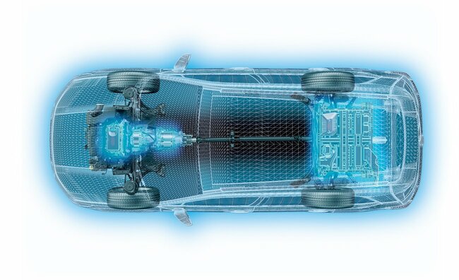 スバルのストロングハイブリッドは、プロペラシャフトが後輪を駆動させる(広報写真)