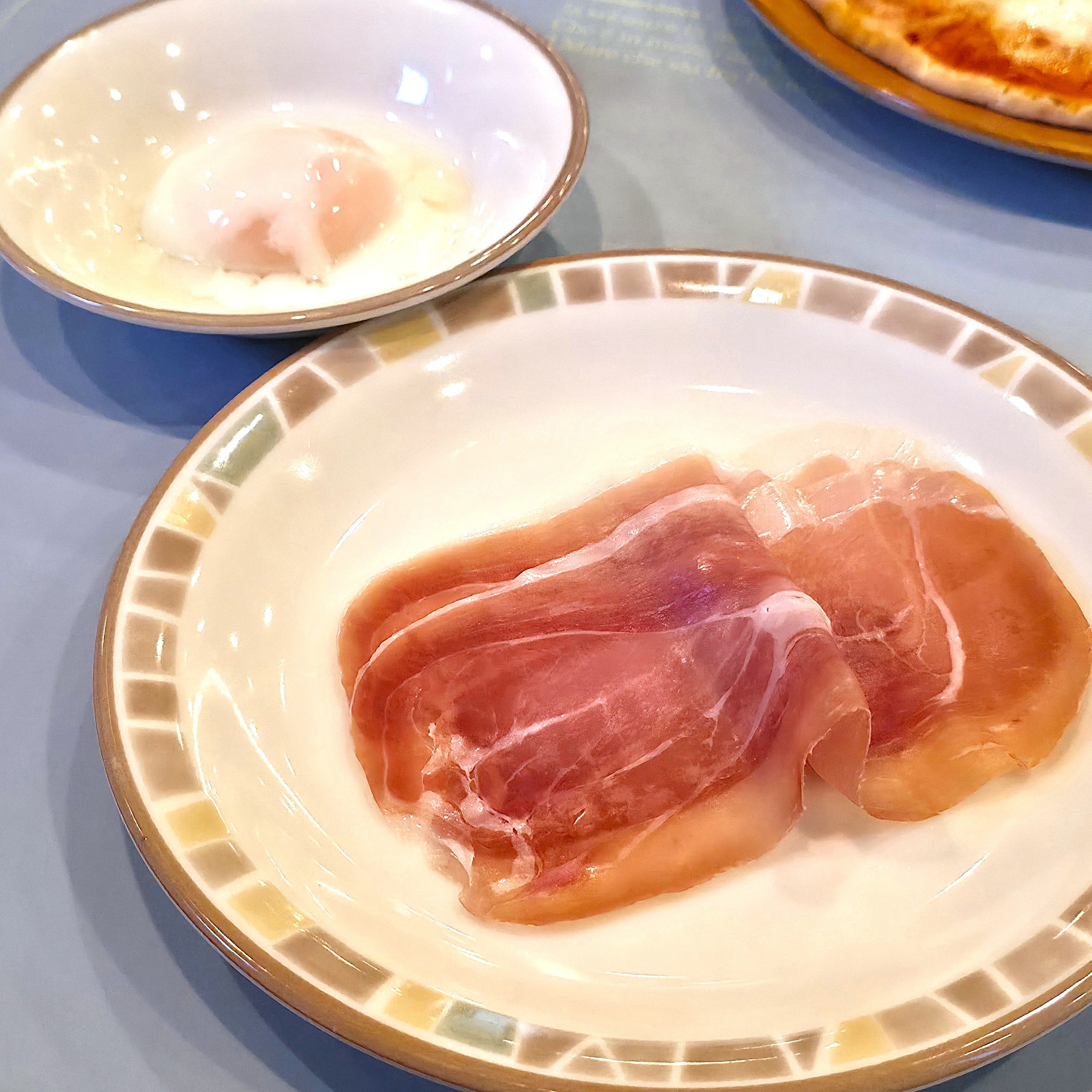 「うますぎて悶絶」サイゼリヤの“ちょい足しアレンジ”が衝撃的なおいしさ!「激うますぎて吹っ飛んだ」「全国民するべき」