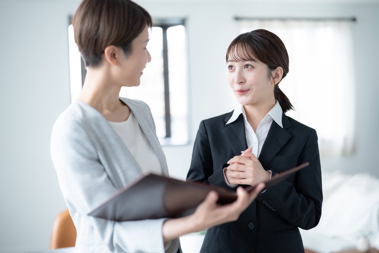 仕事ができない人は「やっておきます」と言う。そこそこの人は「いつまでにやればいいですか？」と言う。本当に仕事ができる人は何と言う？
