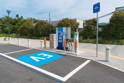 電気自動車(EV)向け充電システムCHAdeMO(チャデモ)