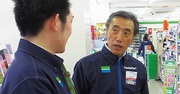 ファミマ社長が「トレーニング中」の名札を着けて現場に立つ理由