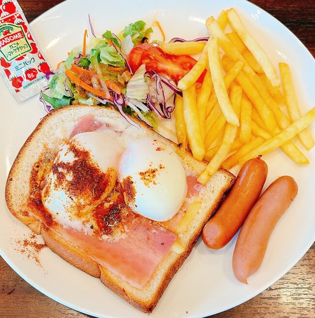 朝から幸せすぎるよ…！ジョナサンの「ジブリ飯みたいなモーニング」ドリンクとスープ飲み放題で、満足度がえげつない！《実食レビュー》