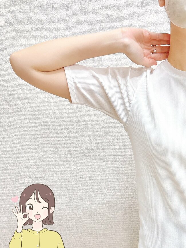 「痩せて見えます」「色違いで揃えたい」無印良品の“1490円トップス”びよ～んと伸びて着心地もバツグンなんです！「この袖丈を探してた」
