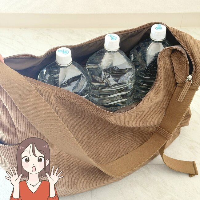 2泊分の荷物がすっぽり入る！GUの「大容量ショルダーバッグ」丸みのあるフォルムが可愛い！《購入レビュー》