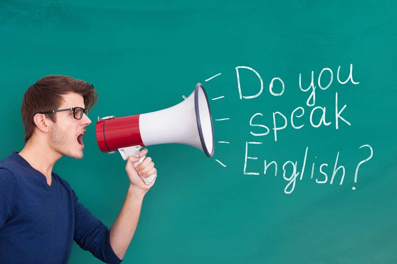 【中学レベルで解ける】「その小説は若年層の間で流行している」をパッと英語にできる？