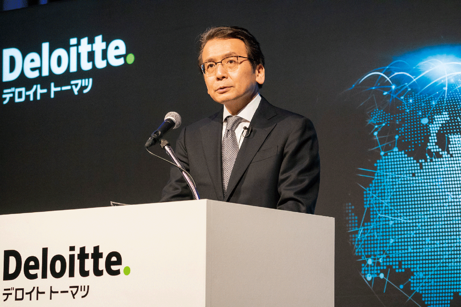 Winning in a Disruptive World創造的破壊の荒波の中で正しい戦略をいかに選択するか