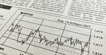 投資信託の保有残高などに応じて、ポイントがもらえる証券会社のサービスを紹介! クレジットカードで投信積立をすると、ポイントの“二重取り”も可能に!