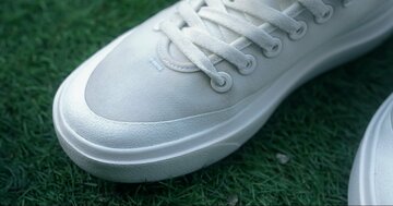 同じ靴を履いて、同じかばんを背負って、せいせいする【「靴と鞄をどうするか」古賀及子さん書き下ろし（2）】