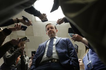 トランプ氏、政府閉鎖回避に向け民主党と「合意近い」